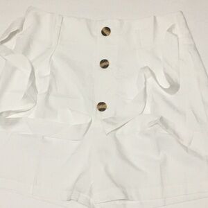 White lightweight shorts with belt tie and zipper